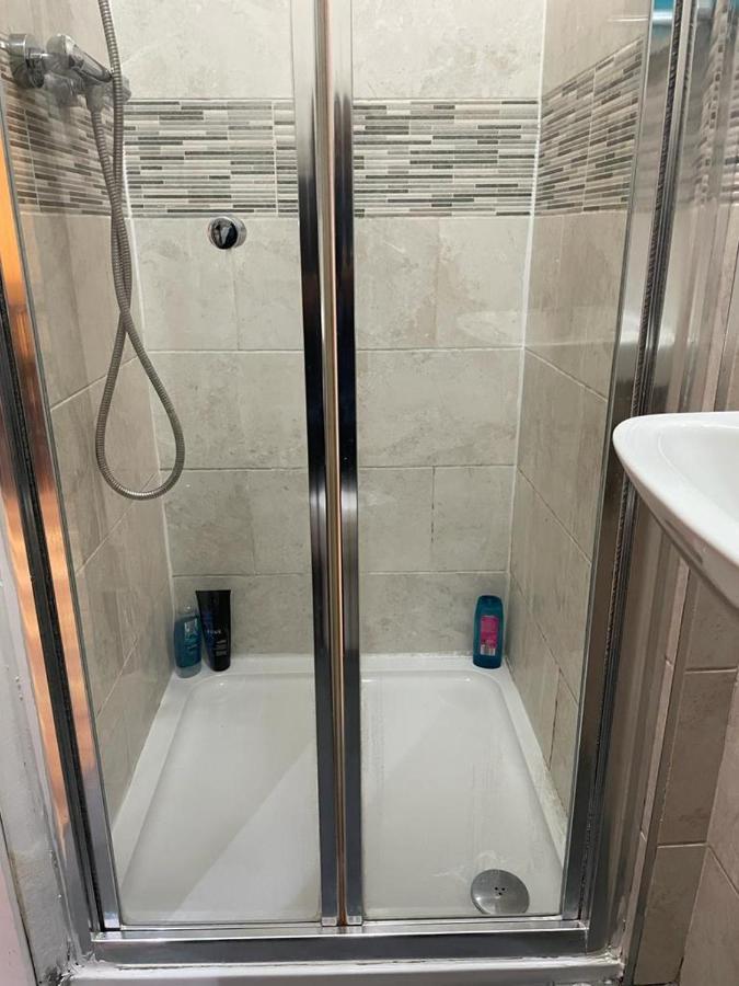 Anazing 2 - North East - Chingford Appartement
