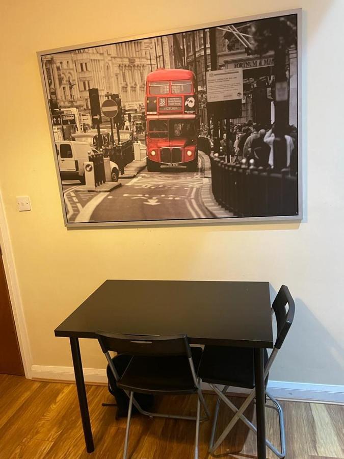 Anazing 2 - North East - Chingford Appartement *